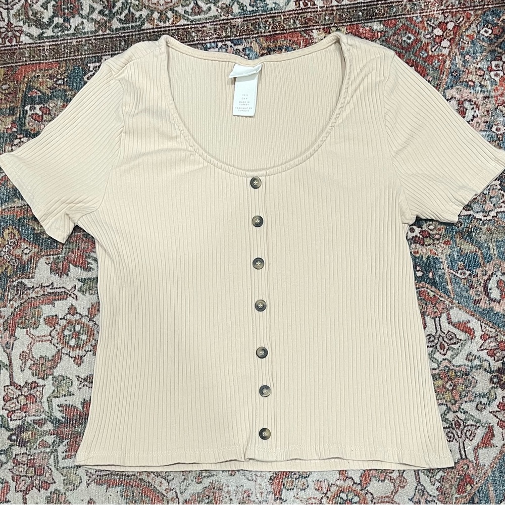 H&M
Tan tee - S